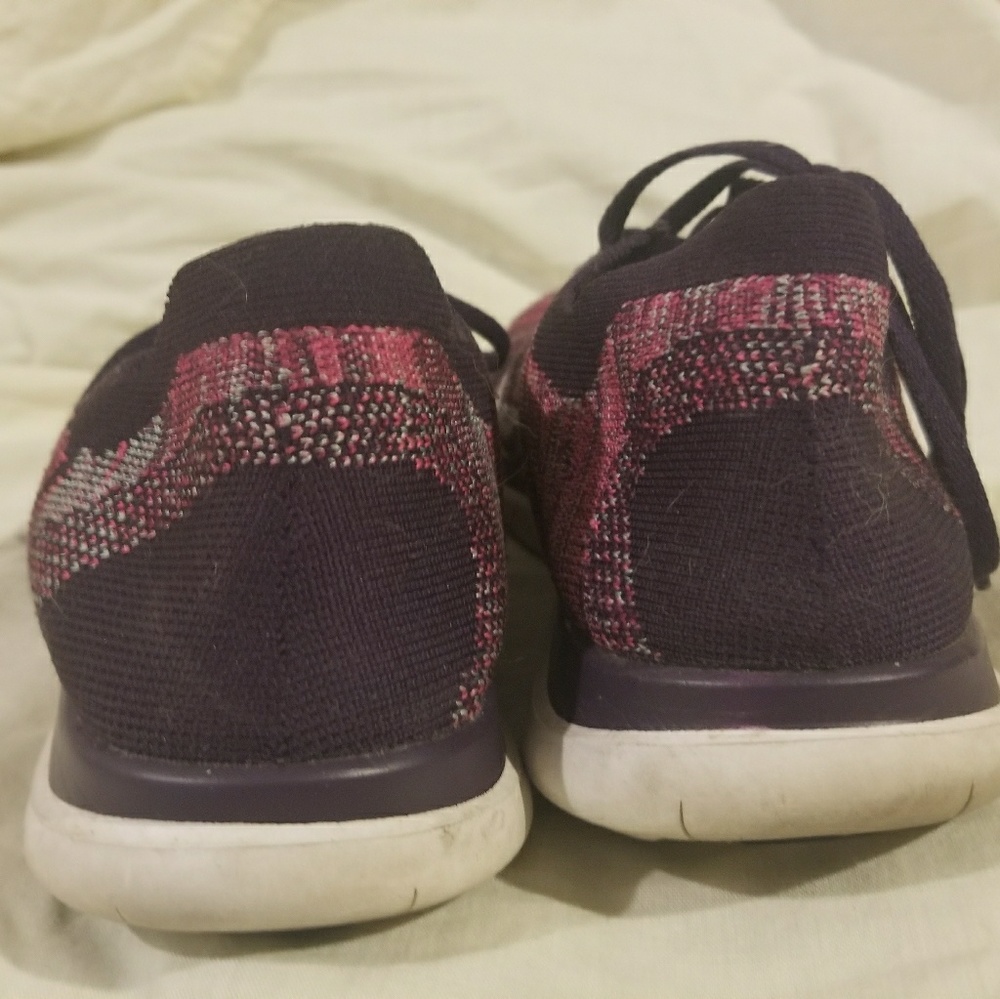 Nike Running Shoes - Picture 2 of 7